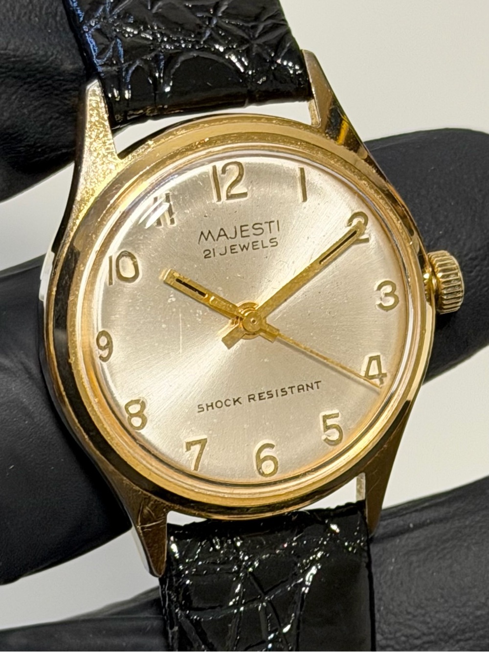 1970’s Majesti Mechanical 21-J Cal. 821 Gold-Plated Ladies’ 27mm Vintage Watch